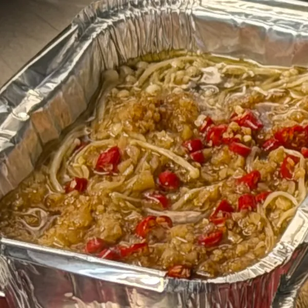 Zetas con salsa de ajo