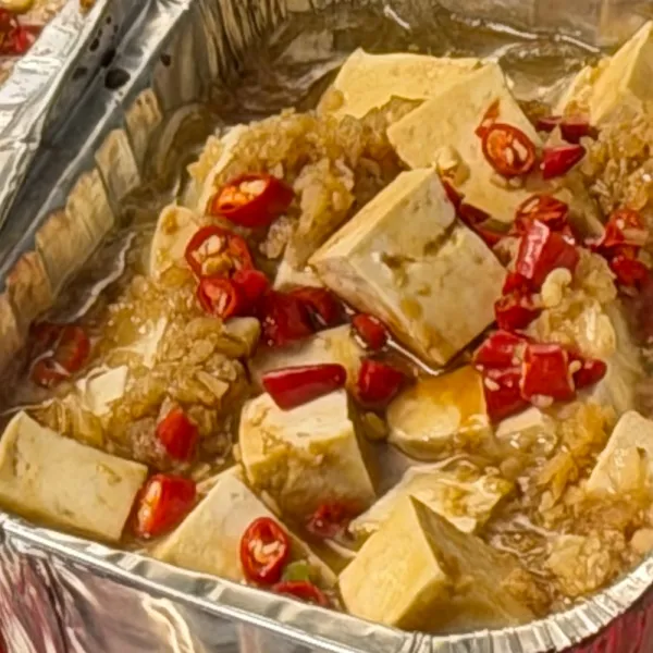 Tofu con salsa de ajo