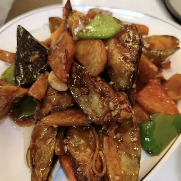 Di San Xian (patata, berenjena y pimiento salteados)