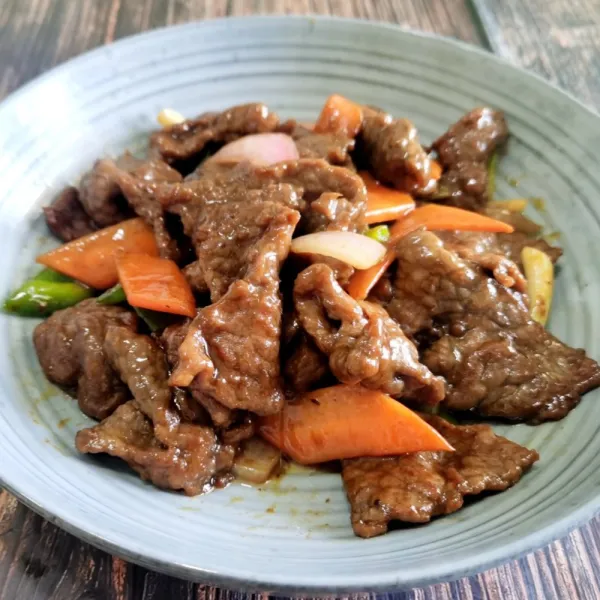 Ternera con salsa de ostras